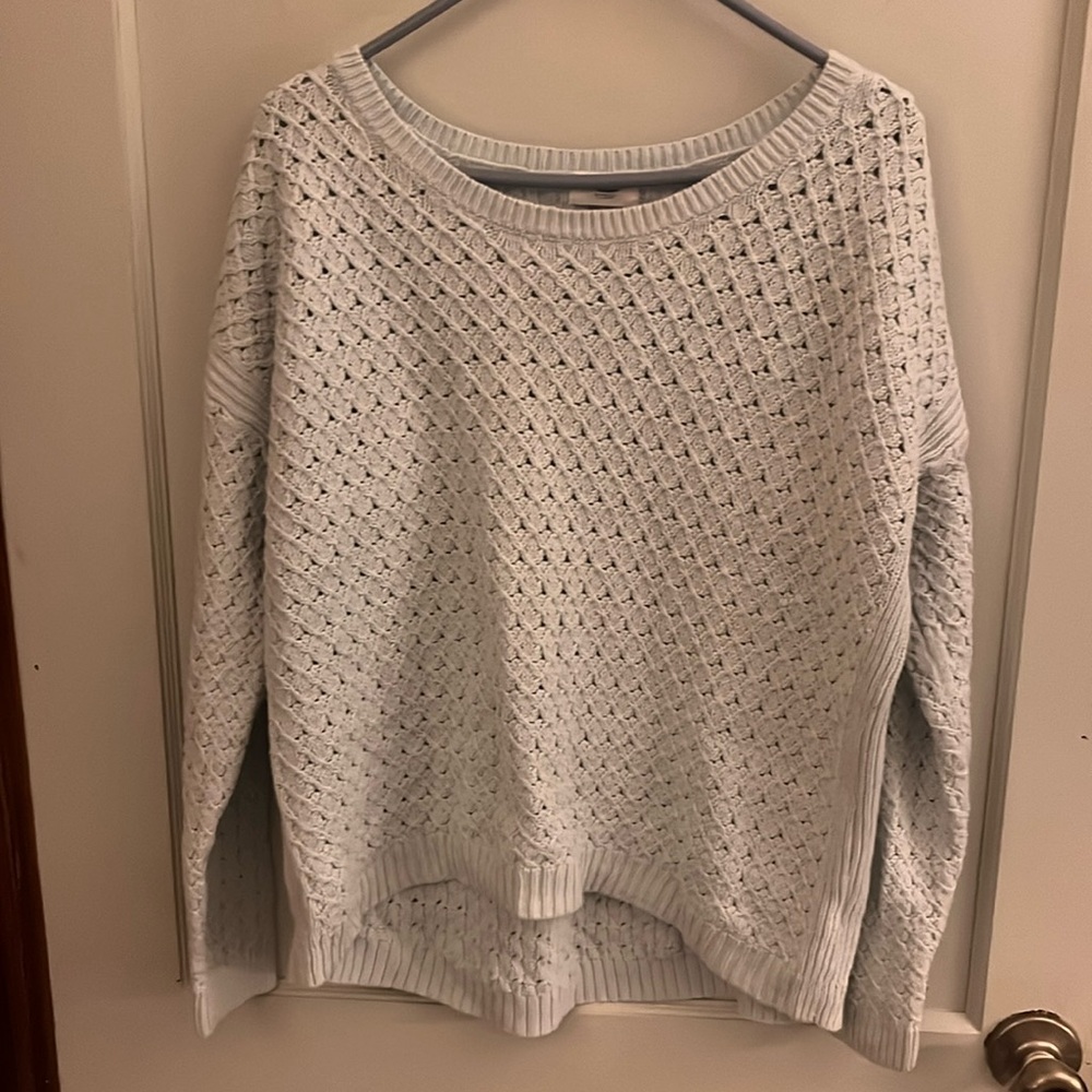 Womens sweater, brand is Old Navy. Excellent used condition size Large